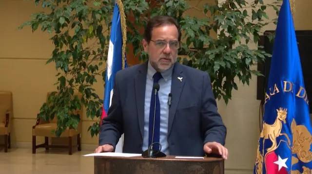 Tras fallida sesión por falta de quórum: Mulet cita a votar informe de la AC contra Pardow este martes y con presencia del exministro