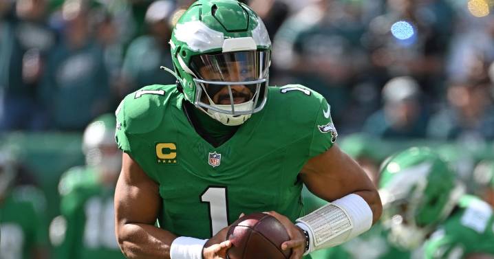 Eagles-Cowboys Week 12 odds preview: Philly's the favorite, but will it be another defensive lockdown in Dallas?