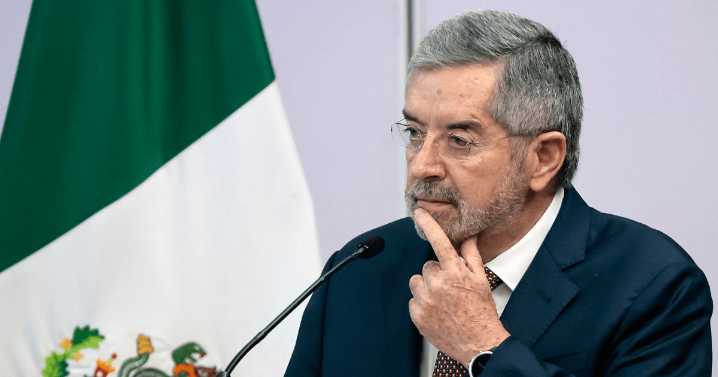 Juan Ramón de la Fuente toma licencia temporal por motivos de salud