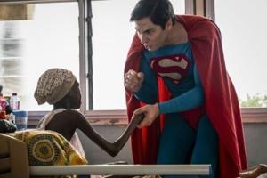 Brazilian ‘Superman’ cheers child cancer patients in Ghana