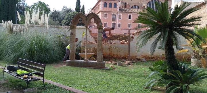 Vila-real repara el mur del Museu de la Ciutat Casa de Polo afectat per la caiguda d’un arbre en gener passat