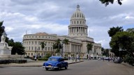 Cuba sorprende con un plan para atraer capital extranjero a su sector financiero y permitir a empresas foraneas importar su propio combustible