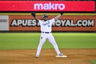 Yasiel Puig paga dividendos al Magallanes como bateador con corredores en posición de anotar