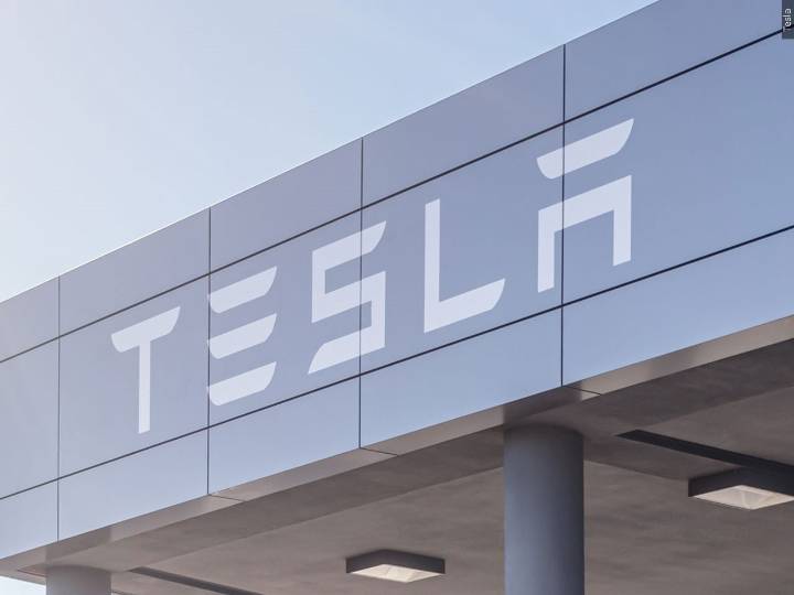 Tesla design flaws caused fiery crash that killed woman, severely injured husband, lawsuit alleges