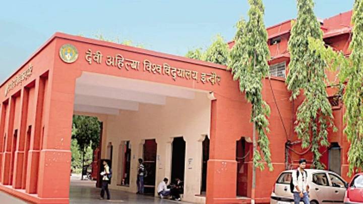 Indore News: DAVV Begins Enrolment Process For PG Students; Exams From December 16