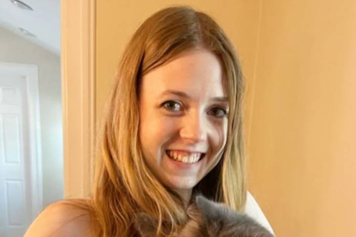 26-Year-Old Woman Set on Fire on Chicago Train ID'd as Suspect Remains In Custody