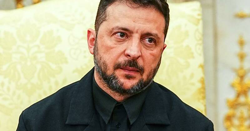 Ukraine faces difficult choice on US plan, deadline set