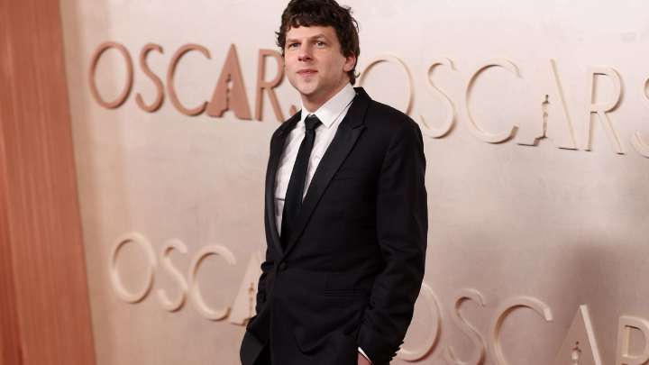 El actor Jesse Eisenberg, protagonista de 'La red social', donará un riñón a un desconocido: "Estoy muy emocionado por hacerlo"