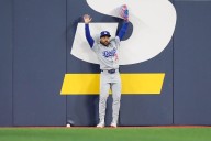 How a wedged ball thwarted a Game 6 Blue Jays comeback