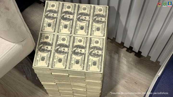 El peso colombiano se fortalece frente al dólar y baja de 3.700 por primera vez desde el 2022