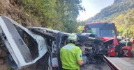 Choque de frente entre autobús y camioneta deja 2 muertos y 15 heridos en carretera a Chalma