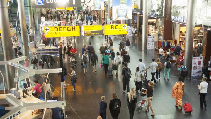 David Alandete, corresponsal de COPE en Estados Unidos: "En el país el confort se ha comido a la estética, he visto estadounidenses viajando con batamanta, los gringos se ponen cualquier cosa"