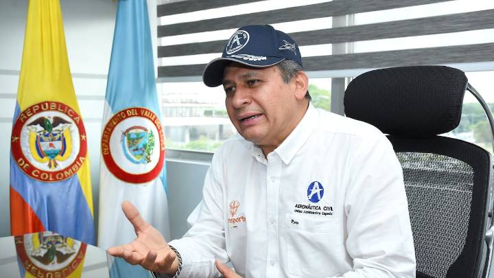 Renunció el director de la Aerocivil, el general (r) José Henry Pinto