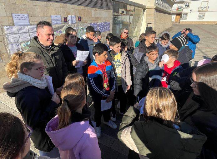 La Biblioteca de los Depósitos del Sol contará en la planta baja con una nueva sección infantil, donde el Ayuntamiento invertirá 60.000 euros El concejal de Educación y Bibliotecas, Pascual Molina, re