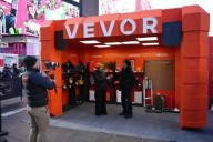 VEVOR Powers Black Friday Growth and Lights Up Times Square with Immersive Pop