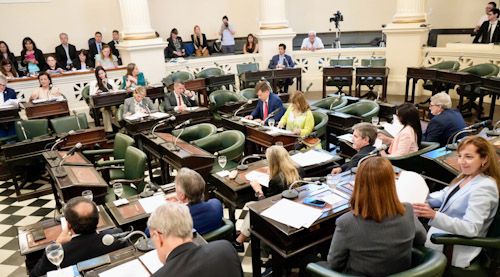 Media sanción a ley sobre alimentos libres de gluten en restaurantes de Corrientes