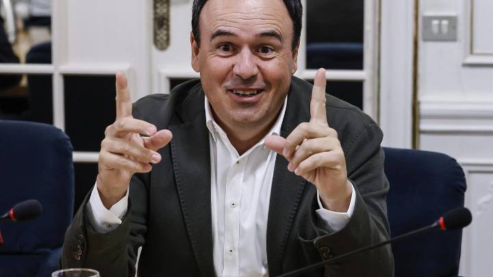 Feijóo comunica a Pérez Llorca que será el candidato a la investidura en la Comunidad Valenciana