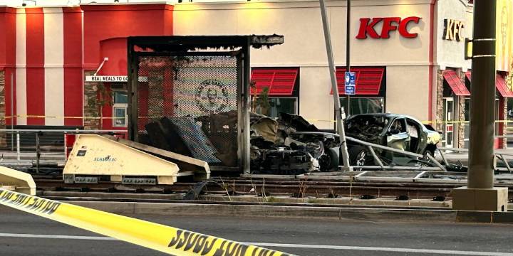 2 killed, 1 hurt in fiery crash near south Phoenix light rail station