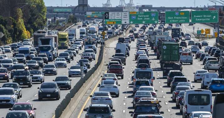 A record 81.8 million Americans set to travel over Thanksgiving, AAA says