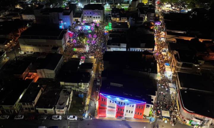 La Navidad empezó temprano en Trujillo Alto