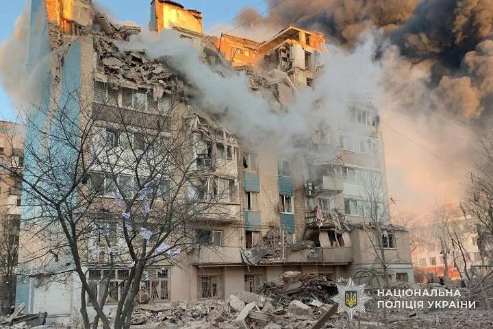 Ataque ruso en Ucrania deja al menos 25 muertos tras bombardeo en Ternópil