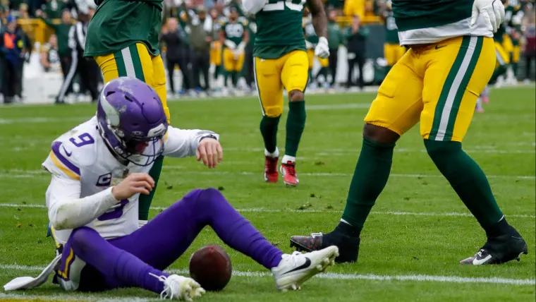 Vikings' J.J. McCarthy had a day so bad it hadn't happened since miserable 2002 David Carr