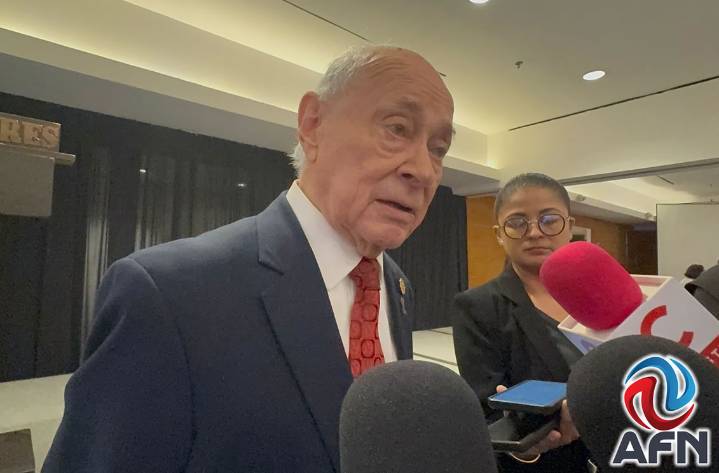 Reconocen Madrugadores a Héctor Santillán como "Forjador del Año 2025"