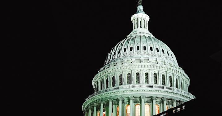 Senado de EU aprueba acuerdo que pondría fin al cierre más largo