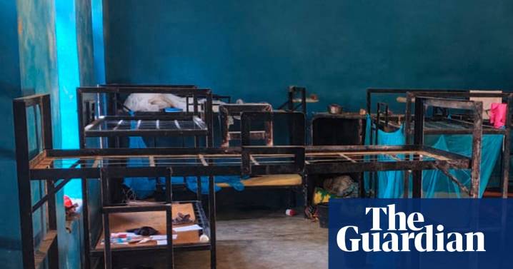 Security fears rise in Nigeria after more than 300 schoolchildren kidnapped