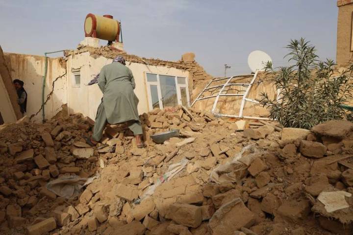 Irán ofrece asistencia humanitaria a Afganistán tras terremoto