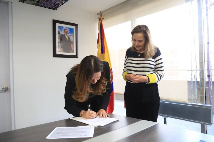 Tras despido de viceministro de Agua en consejo ministerial, Minvivienda designó viceministra