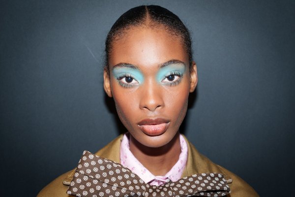 Vuelven las paletas de sombras de ojos de muchos tonos