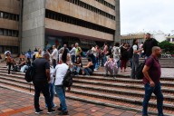 Bloqueo en la Gobernación del Valle obliga a ciudadanos a gestionar trámites por canales digitales en plena contingencia