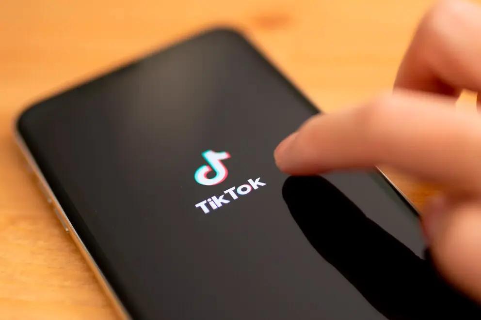 TikTok lanza nuevas herramientas para detectar IA y reforzar el bienestar digital