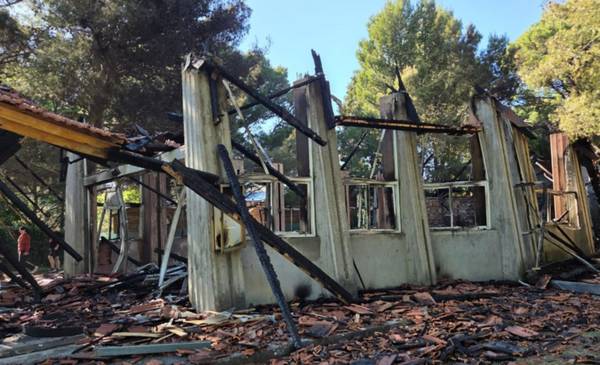Un incendio destruyó la capilla de Pehuen Co