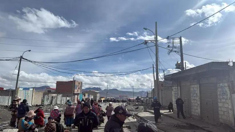 Puno: un muerto deja enfrentamientos en La Rinconada durante manifestación de trabajadores mineros