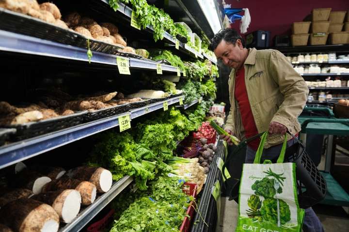 SNAP funds pause could be painful hit to grocers