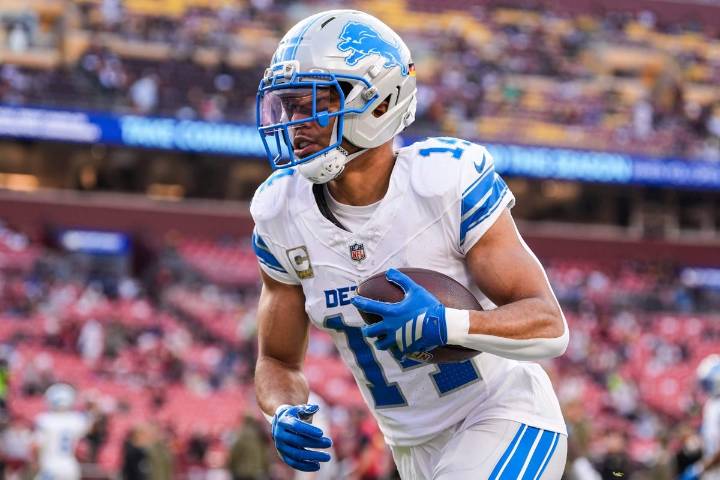 Lions WR Amon-Ra St. Brown fined for throwing punch at Daron Payne
