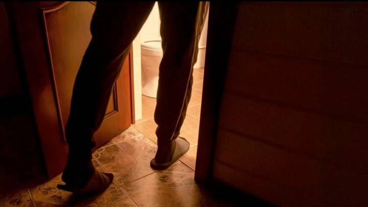 ¿Qué hay que hacer para no levantarse a orinar por la noche?