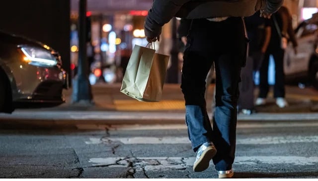 Nearly a quarter of U.S. households live paycheck to paycheck, report finds