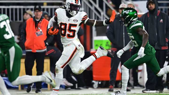 Browns vs. Jets predictions, picks, odds: Who wins NFL Week 10 game?