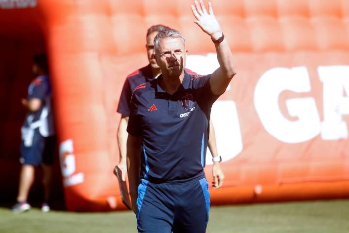 Álvarez respaldó a sus defensas tras sufrir ante Limache: “Tienen un nivel tan alto que no es común que cometan errores”