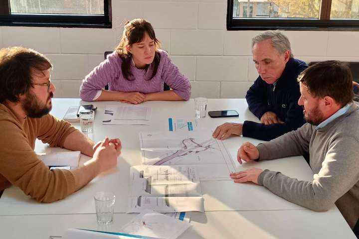 Cecilia Soler explicó los trabajos en el Puente 14 de Agosto de Quilmes