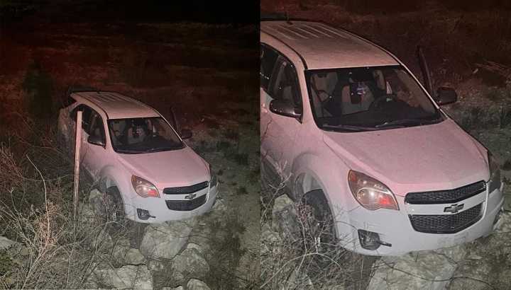 Pierde el control y cae a desnivel en la curva La Morena; no hubo lesionados