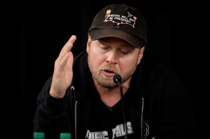 US senators take public testimony on wildfire response at Palisades field hearing