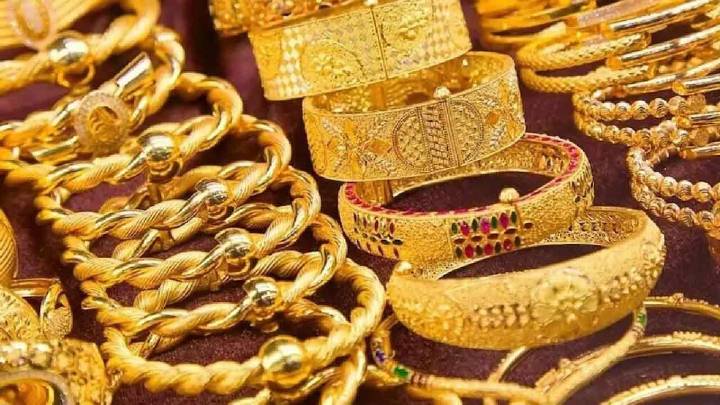 Gold Rates In Hyderabad Sees Sharp Fall! Check Latest Prices