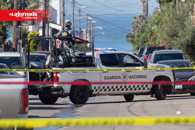 Incendio en Rosarito deja una mujer muerta y un hombre gravemente herido