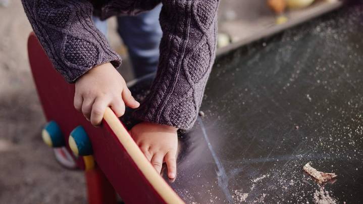 Madrid destina 385 euros al mes a 1.214 familias con la beca Infantil Plus