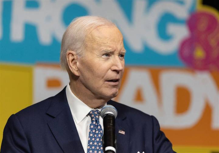 Former President Joe Biden urges on Nebraska Democrats as underdogs in his return to the political stage