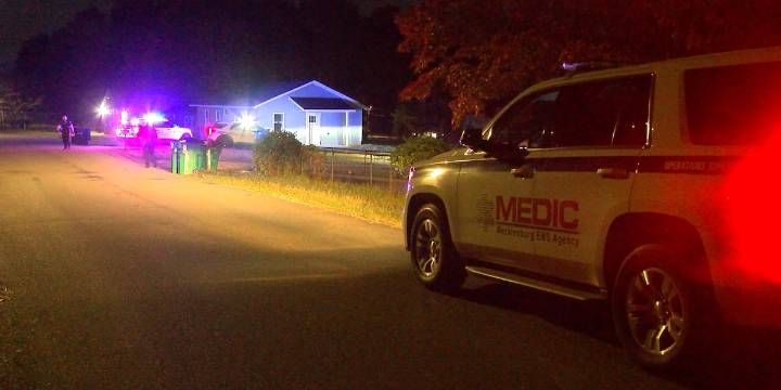 One person hurt in north Charlotte shooting, MEDIC says